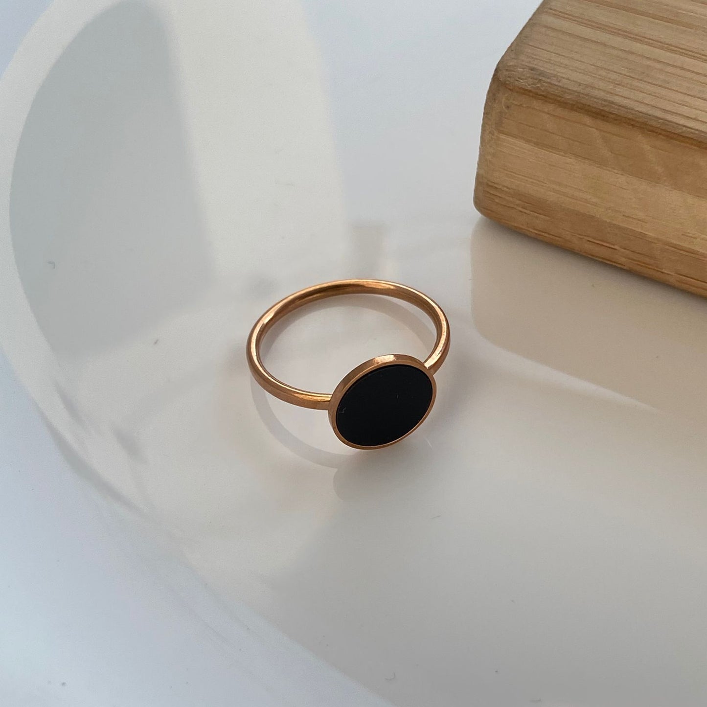 Round Classic Ring