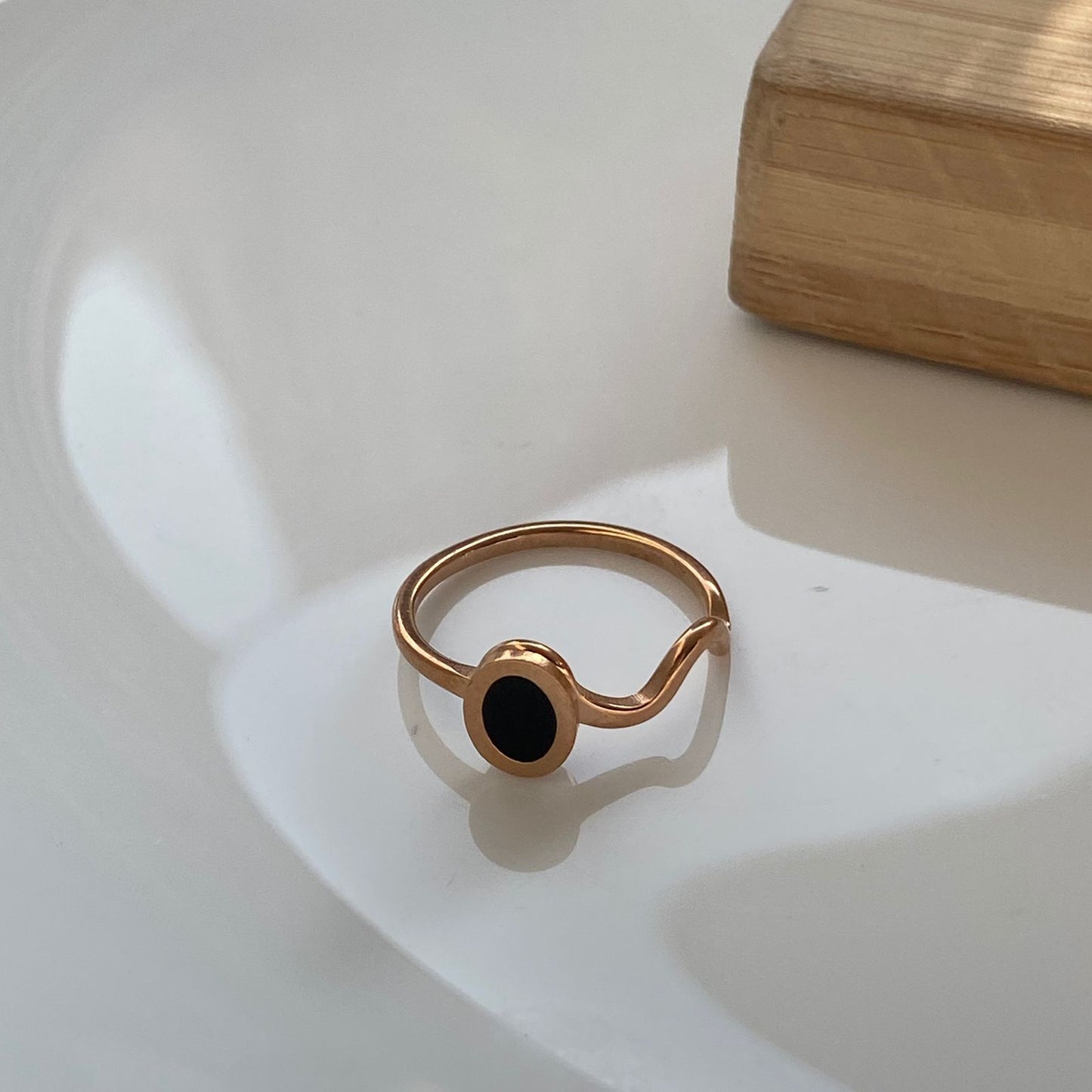 Oval Wave Classic Ring