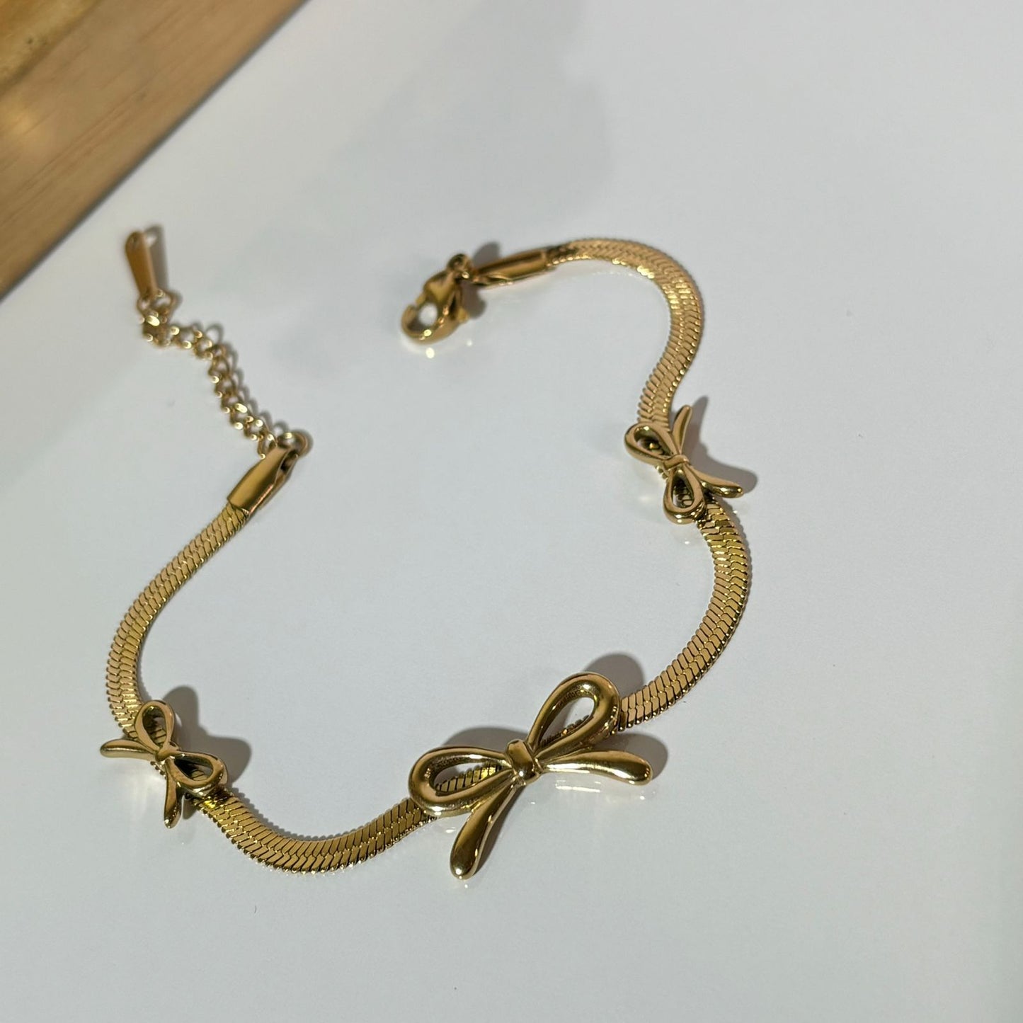 Bow Toe Bracelet