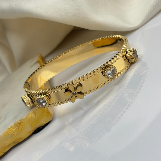 Flory Heart Bracelet