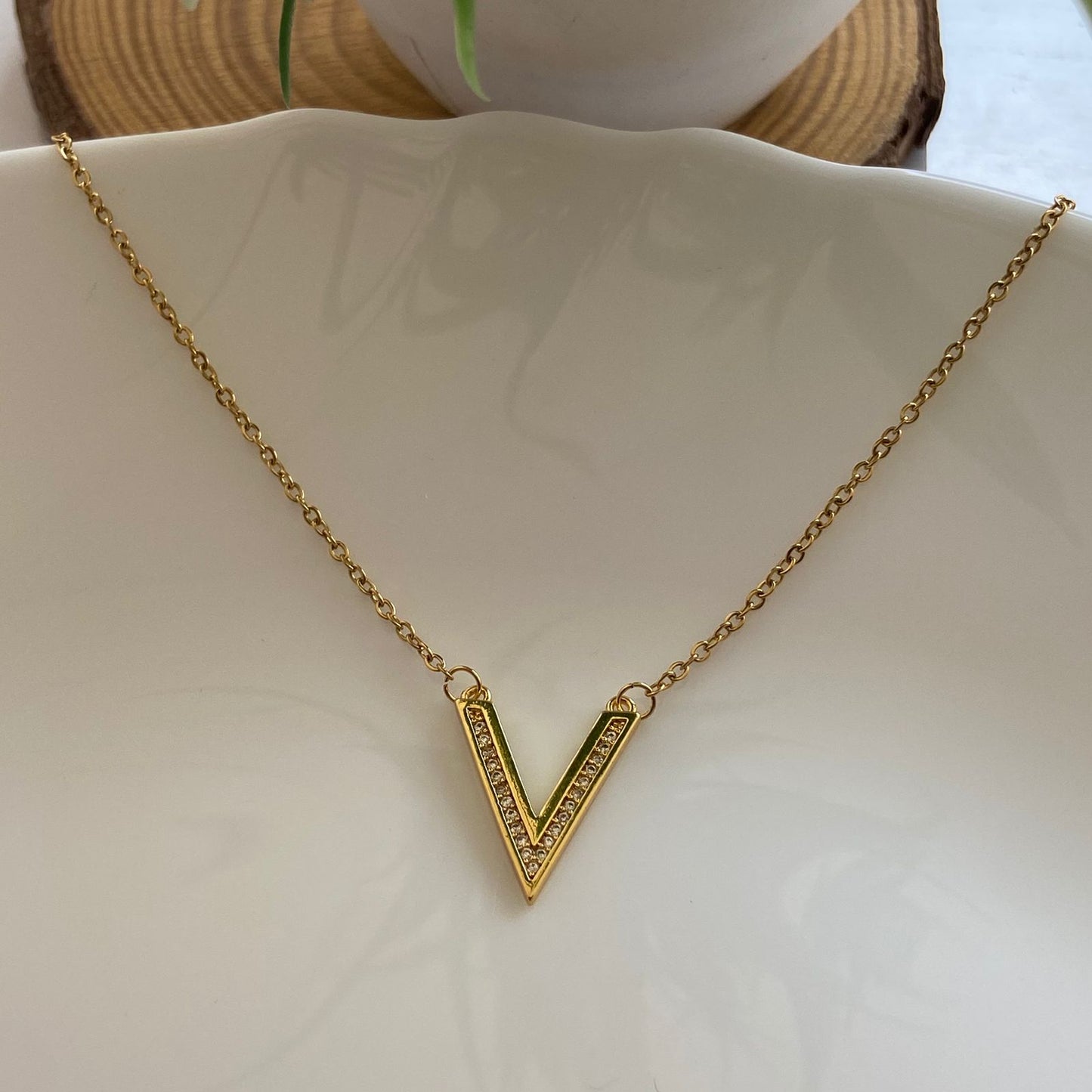 Vora Necklace