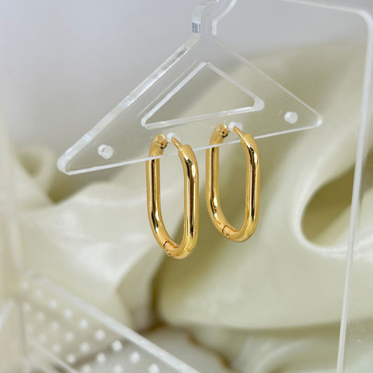 Oval Luxe Hoop