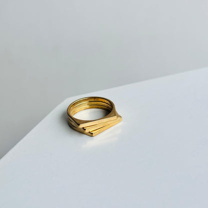 Three Boxy 18K Ring