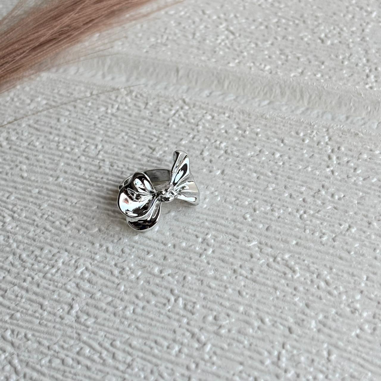 Bow Classy Earcuff ( Silver)