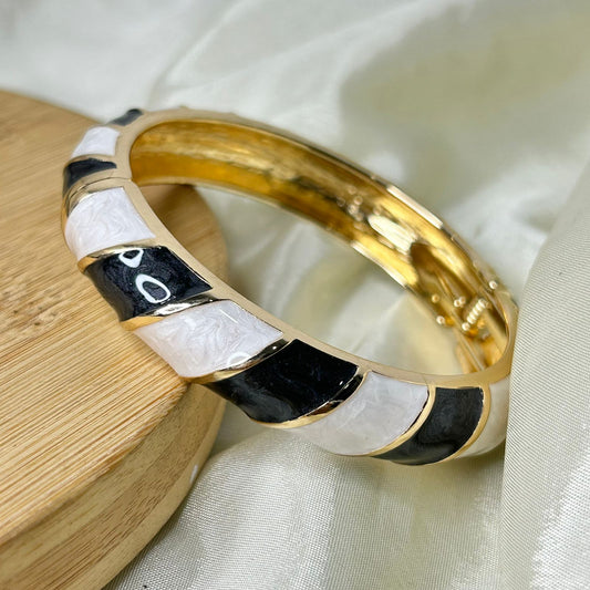 Noir Resin Bangles