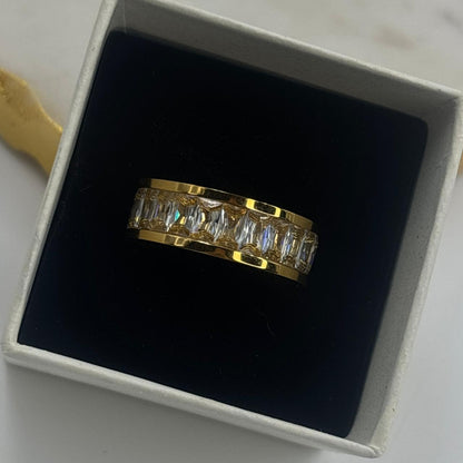 Eterna Luxe Ring