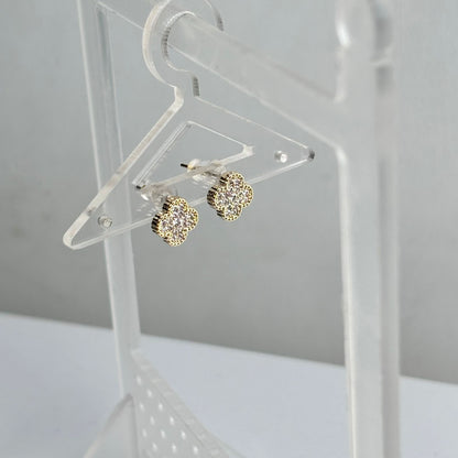 Studded Clover Studs Medium