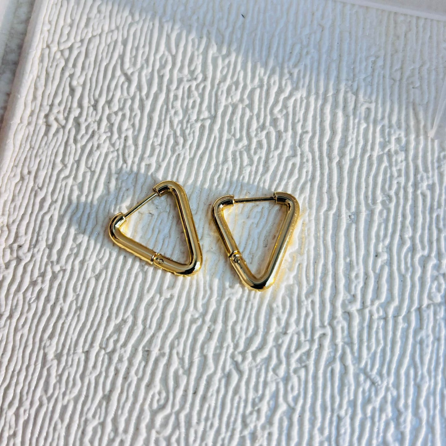 Triangle Hoops( Medium )