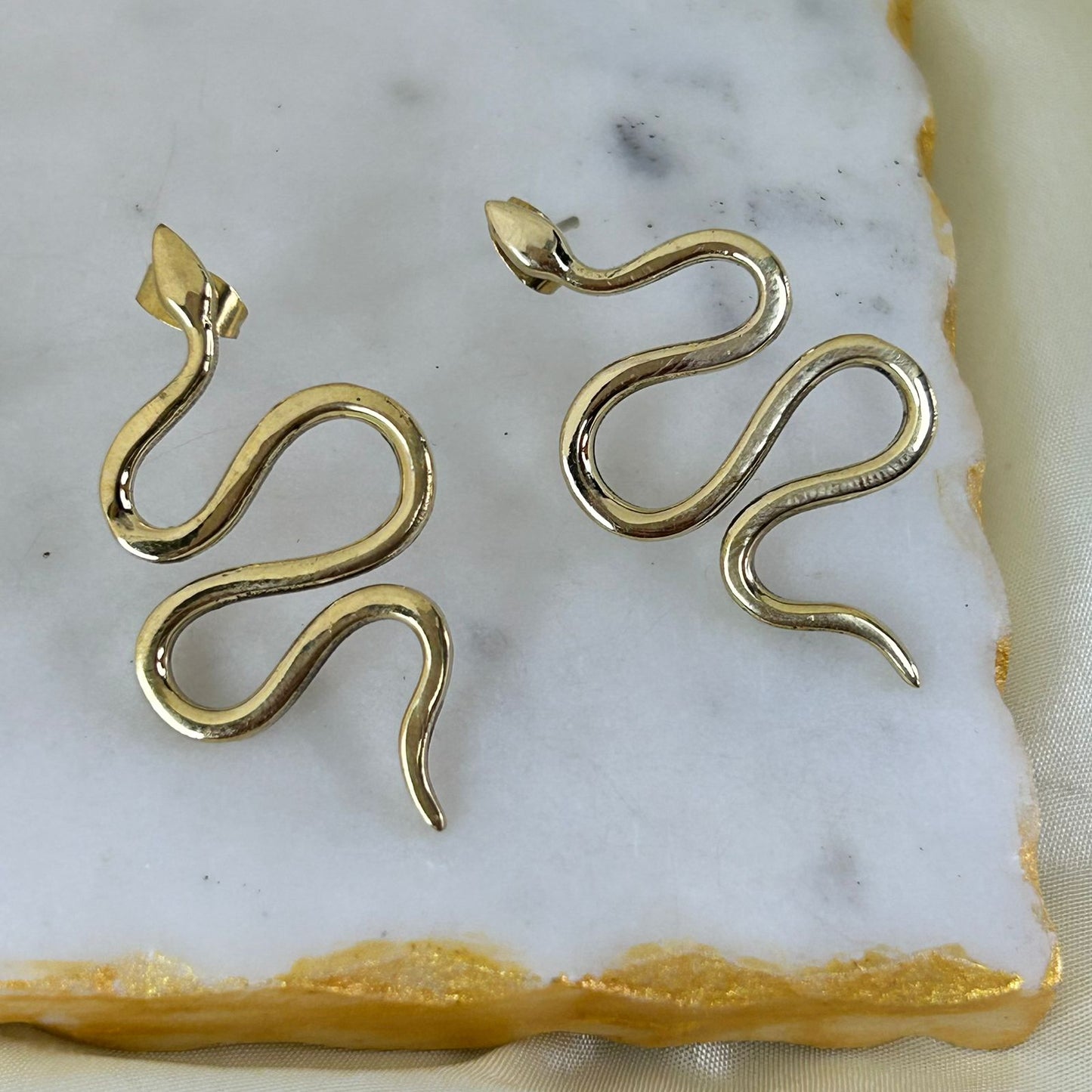 Classic Serpent Earings (Gold)