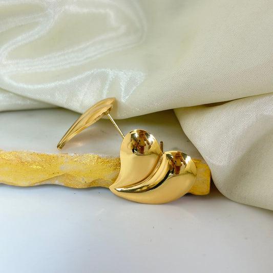 Lovella Stud Earrings