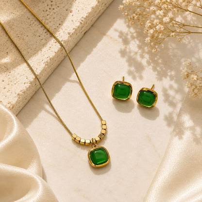 Emerald Elegance Jewellery Set