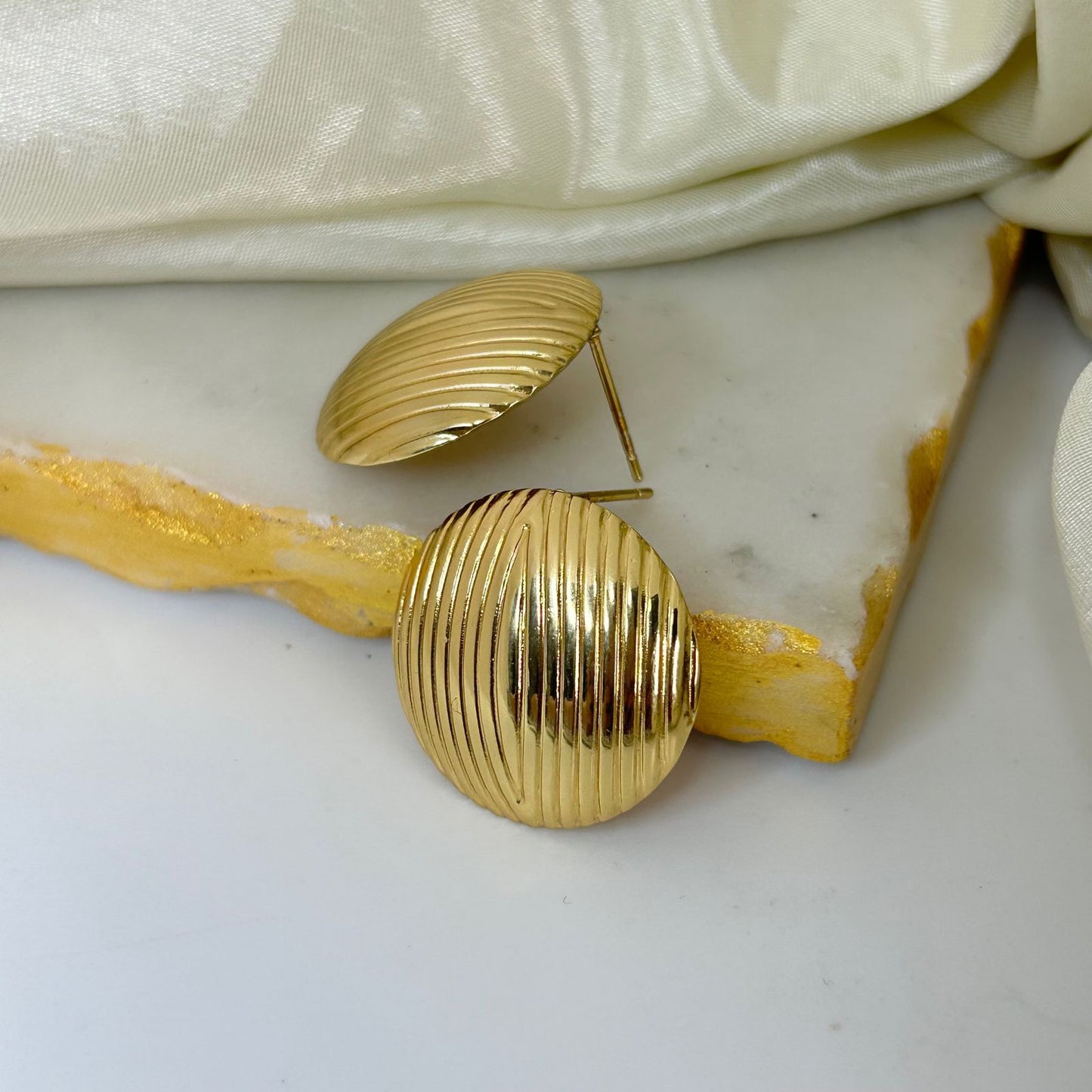 Ribbed Stud Earrings