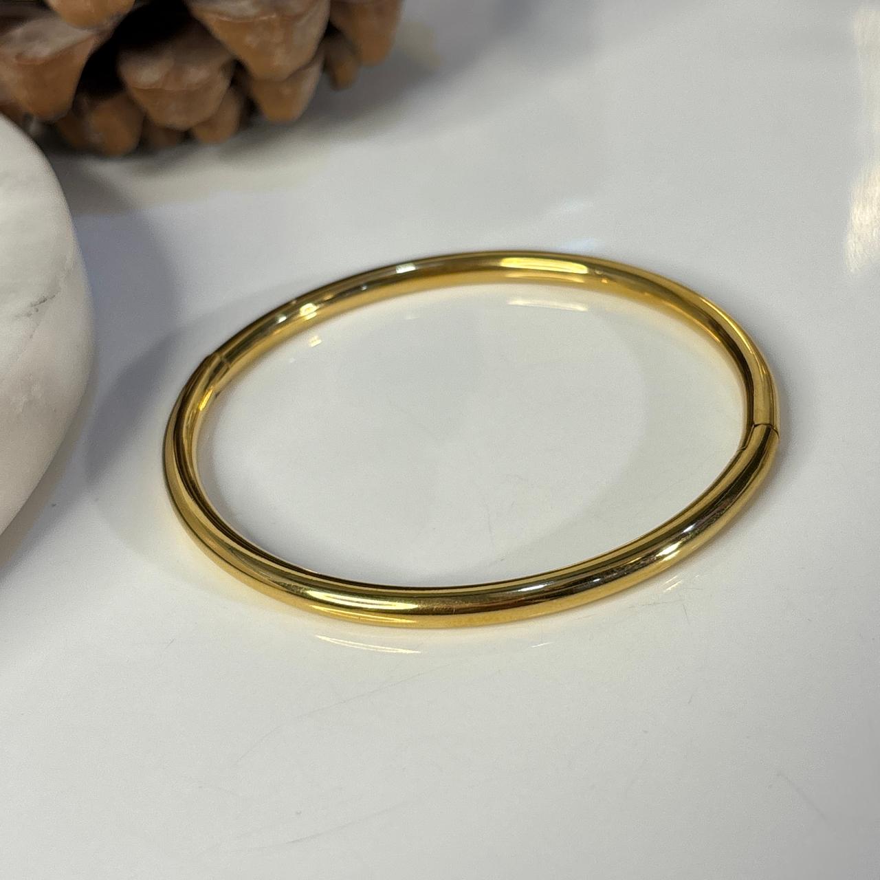 Classic Round Bracelet