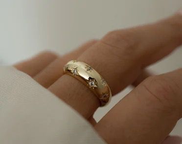 Galaxy 18K Ring