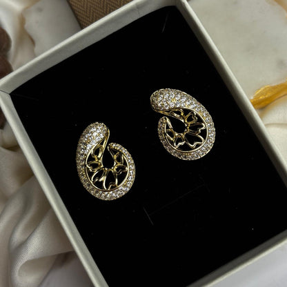 Sparkling Studs