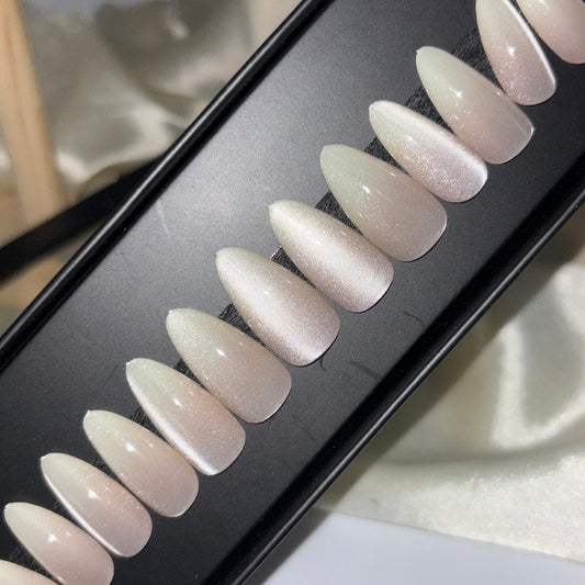 Ombré Cat Eye Nails 13