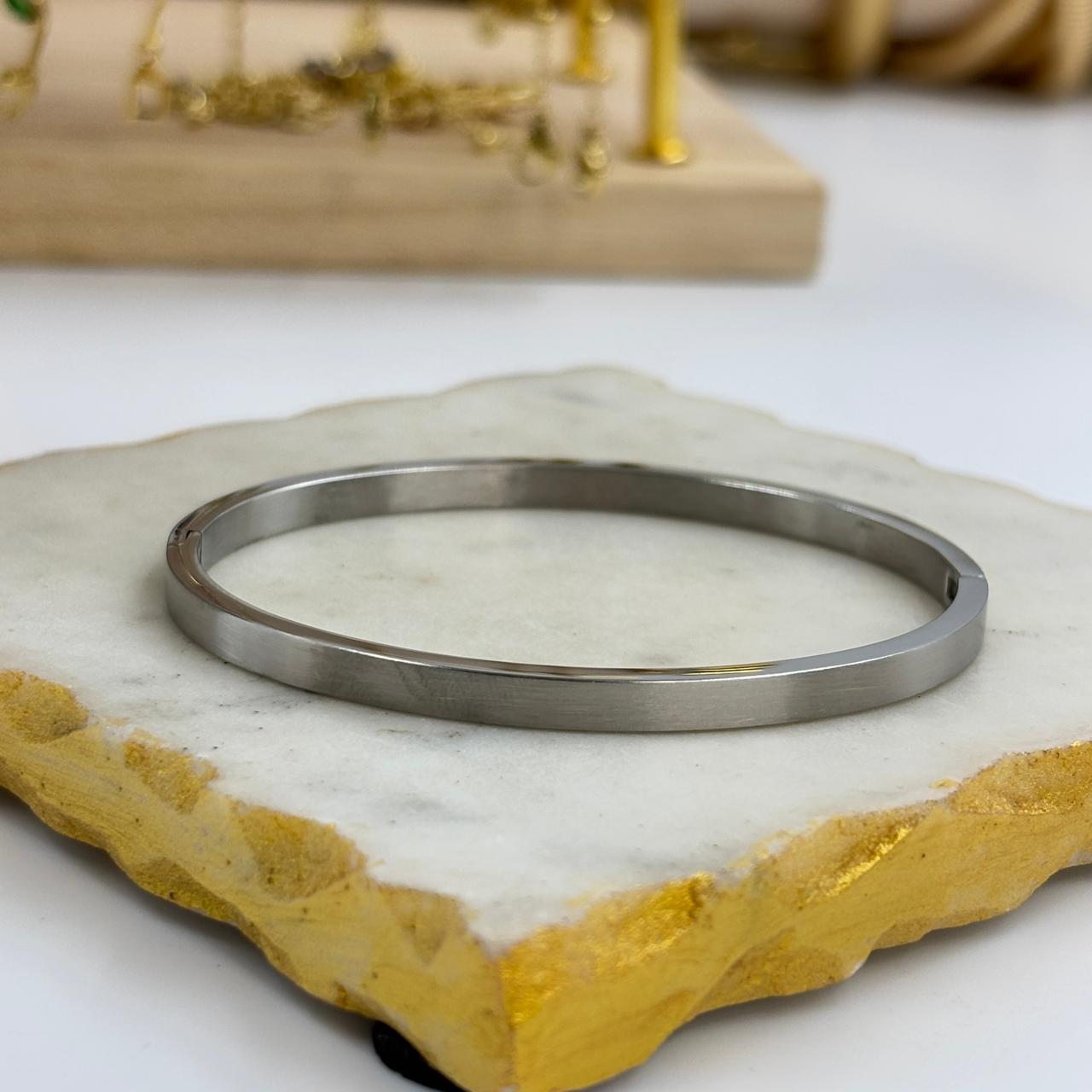 Matte Plain Bracelet
