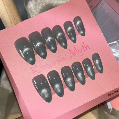 Cat Eye Nails 38
