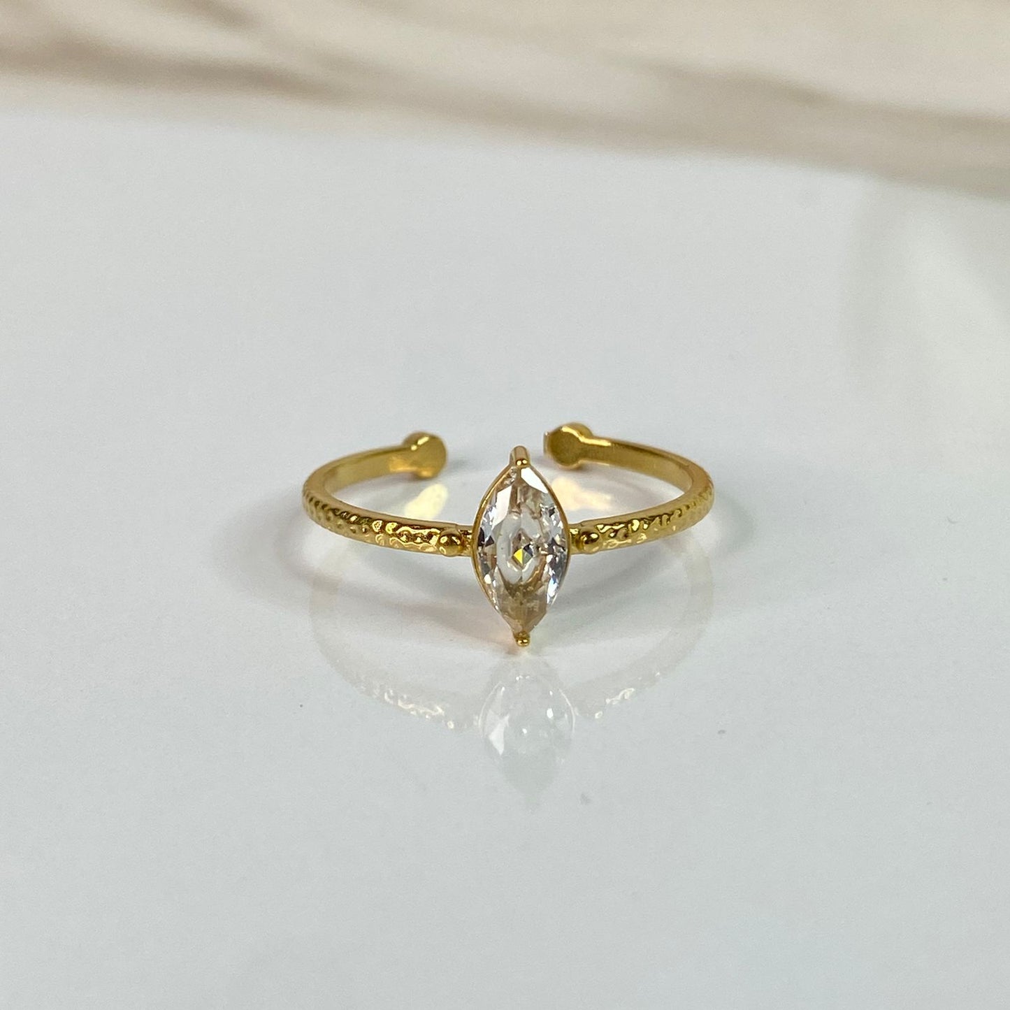 Polar 18K Ring