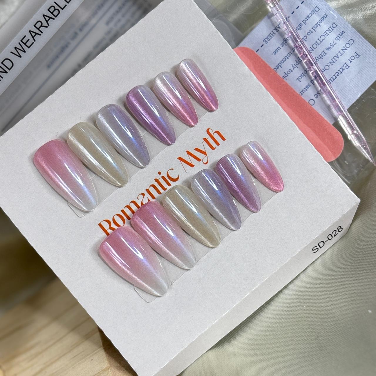 Cat Eye Nails 103