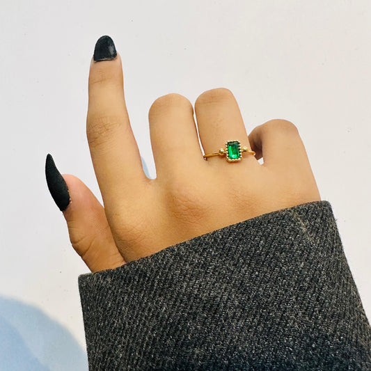 Victoria Emerald 18K Ring