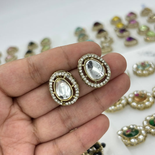 Round Medium Studs