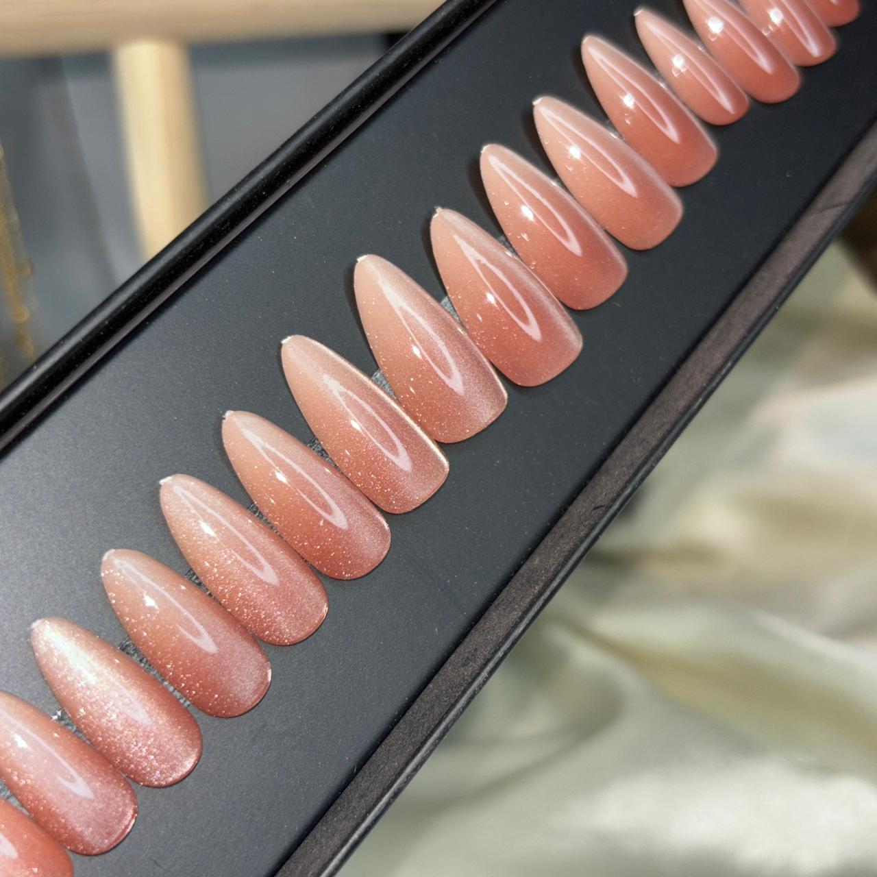 Ombré Cat Eye Nails 11