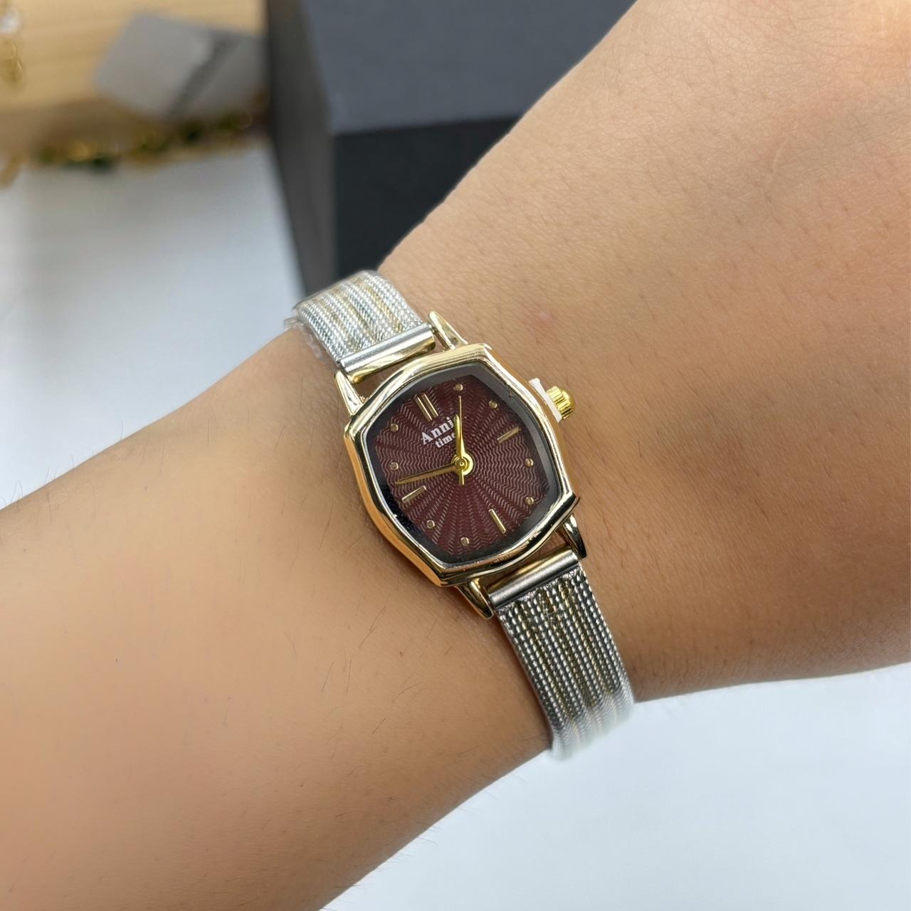 Vintage Watch 010