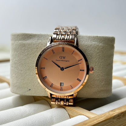 DW 28 mm Round Chain Watch 010