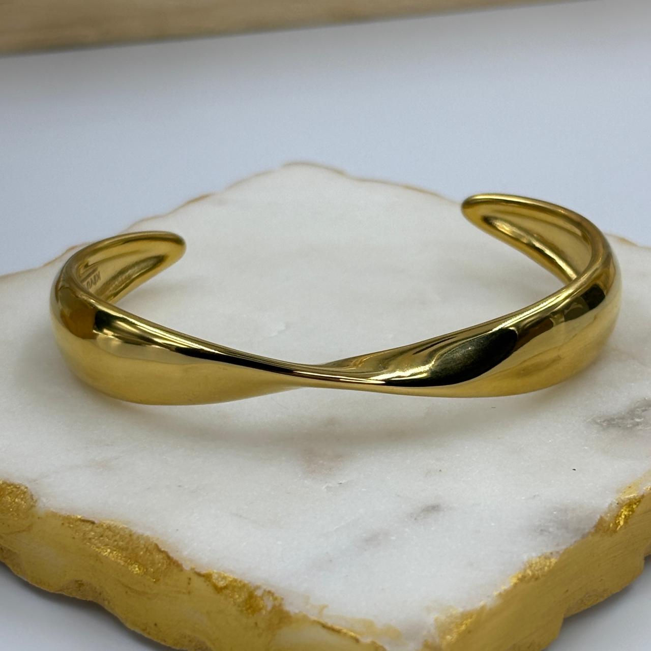 Classic Twist Bracelet