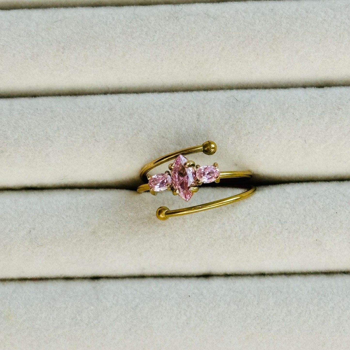 Pink Queen Ring •