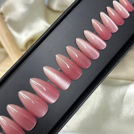 Ombré Cat Eye Nails 09