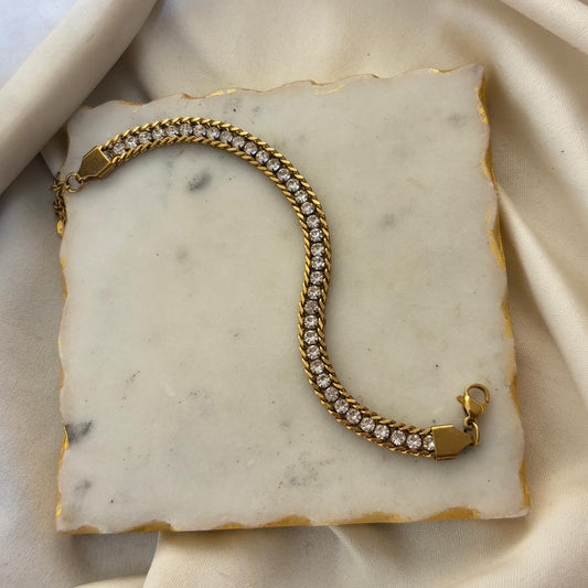 Selene Gold Chain Bracelet