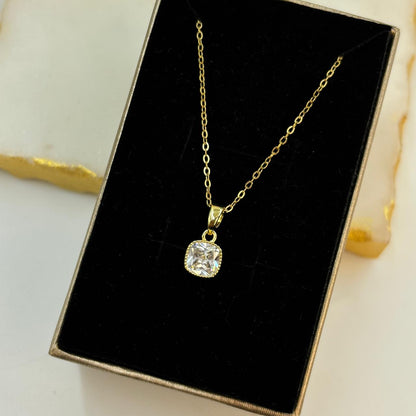 Dainty Mylo Necklace ( Gold )
