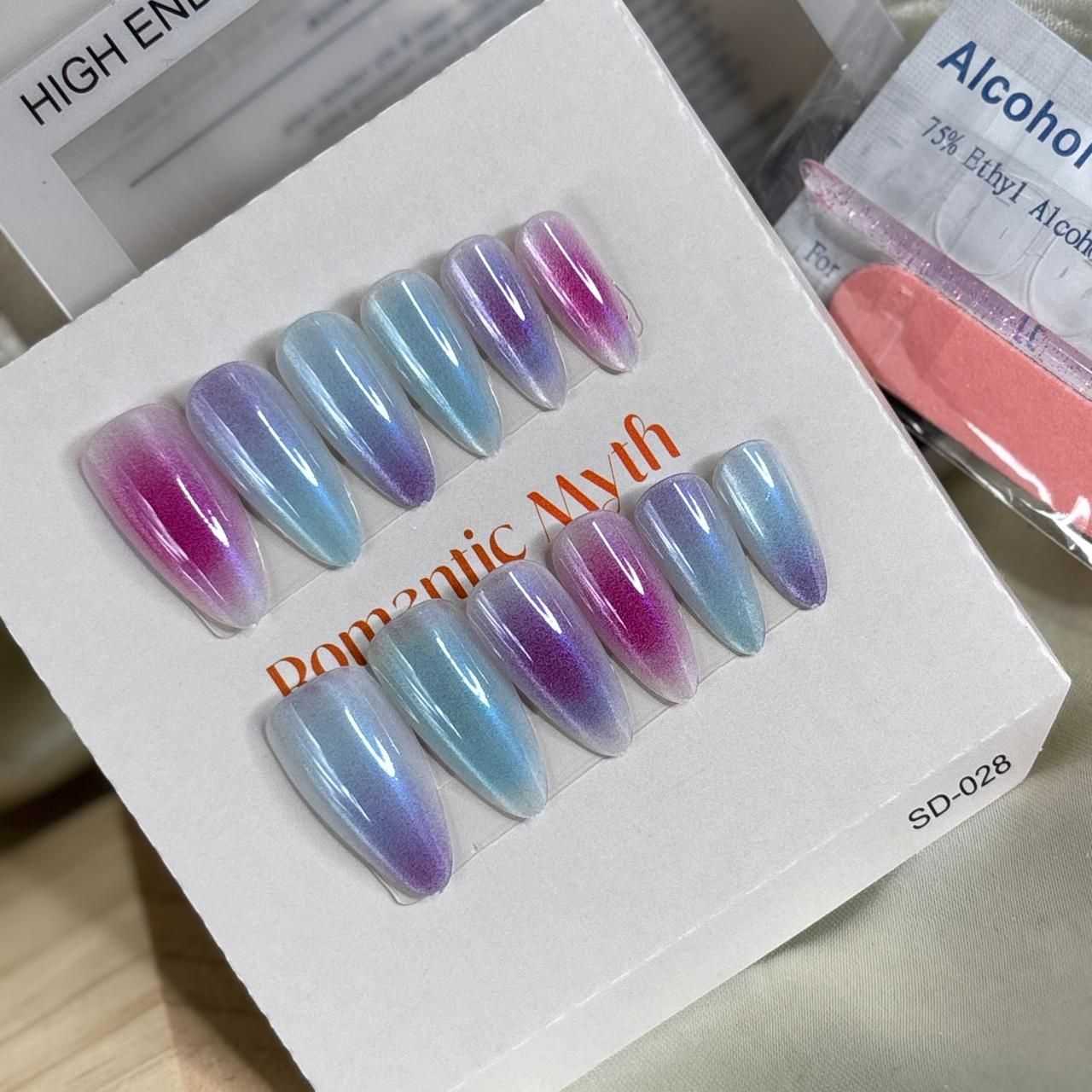 Cat Eye Nails 107
