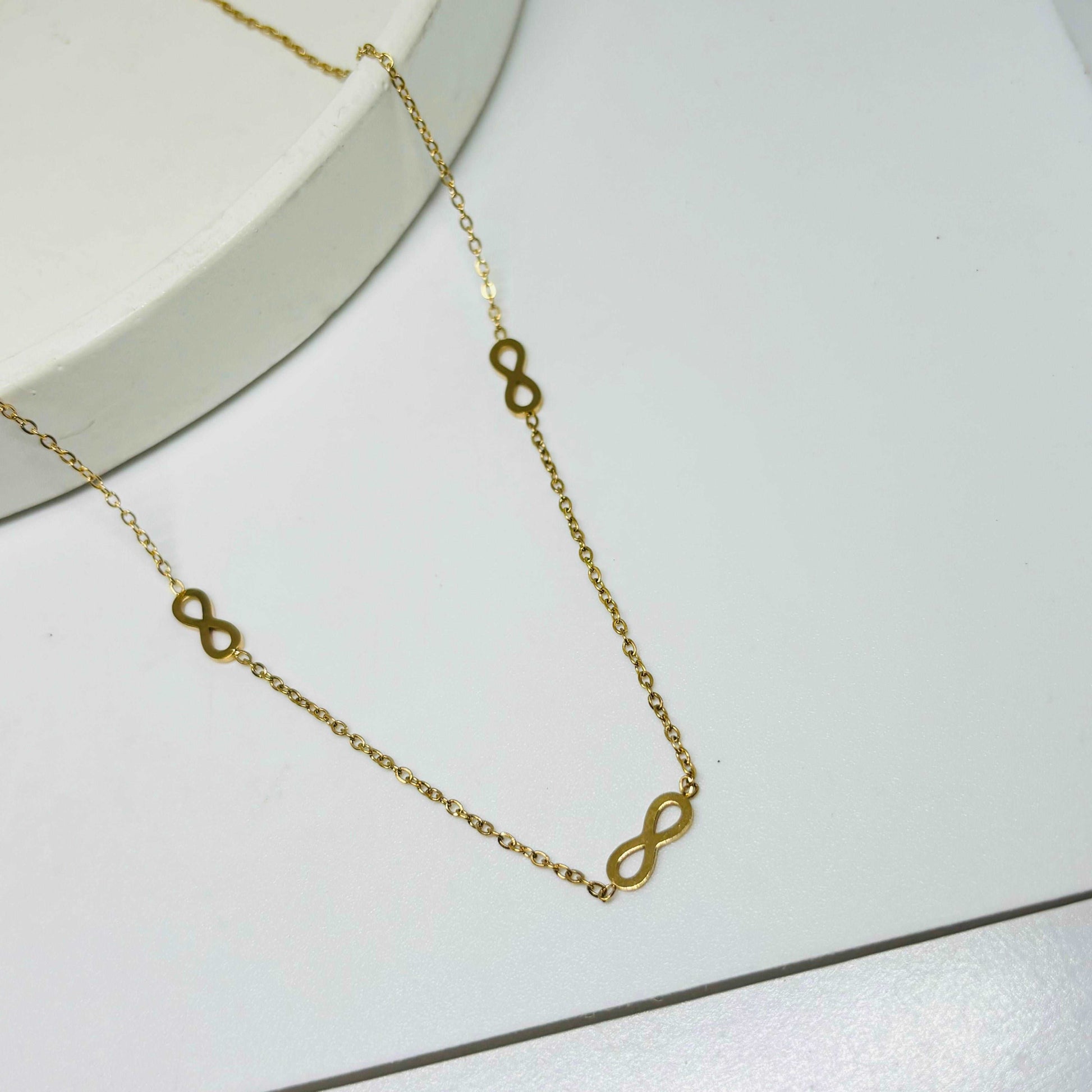 Infinity Minimal Necklace