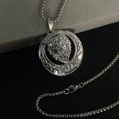 Luna Leo Pendant Chain