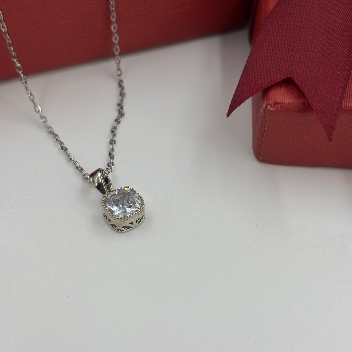 Dainty Mylo Necklace ( Silver)