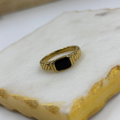 Velora Black Ring